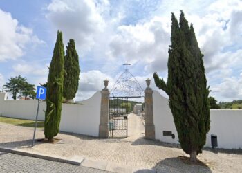 Por risco de saúde, cemitério de Pombal deixa de receber enterramentos