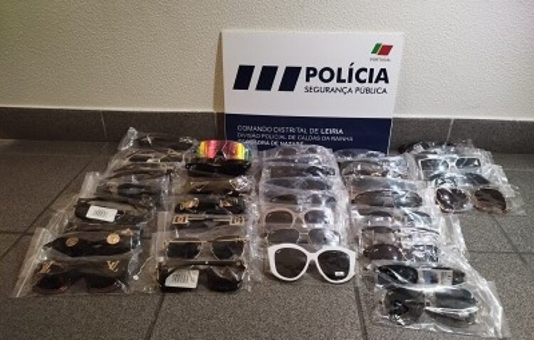 PSP da Nazaré apreende material contrafeito com valor superior a 4.100 euros