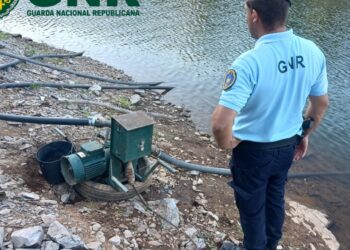 GNR identifica quatro pessoas por captações de água ilegais na albufeira de Castelo de Bode