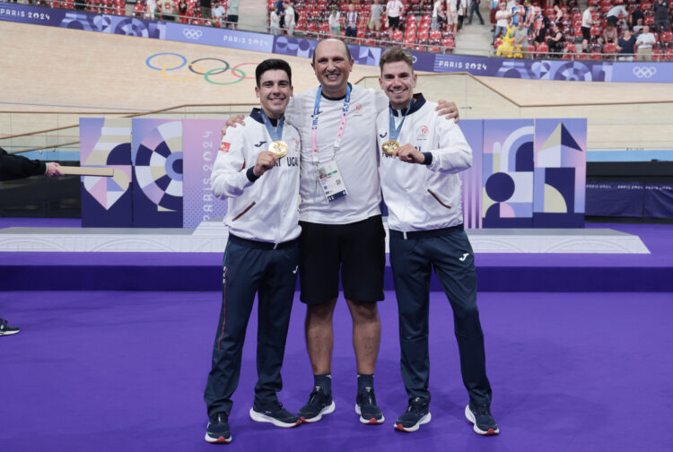 Seleccionador da Marinha Grande catapulta ciclistas de pista até ao Olímpo