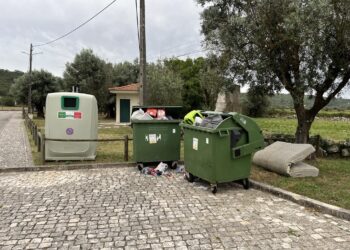 Falhas na recolha de lixo  motivam queixas  em Porto de Mós