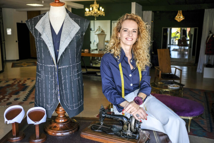 Alfaiataria no feminino, Vidas Sargento Bespoke Tailoring abriu em Leiria