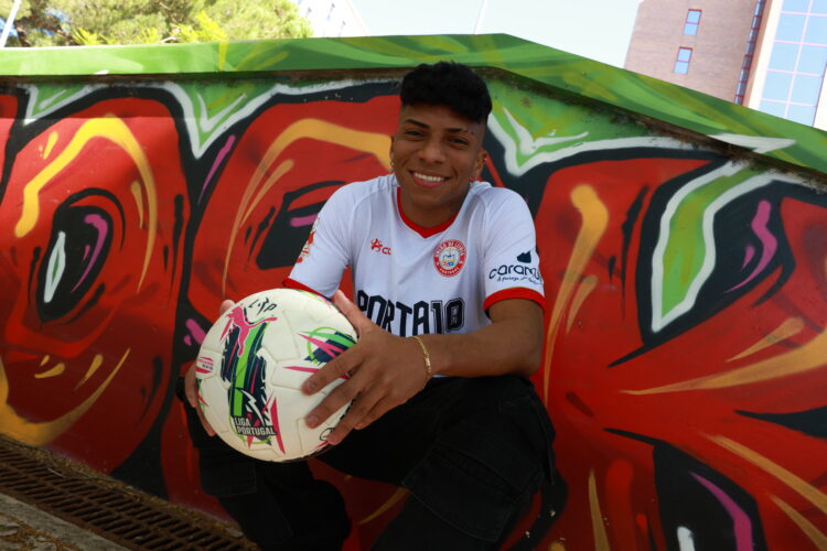 Alisson Santos chega por empréstimo à União de Leiria