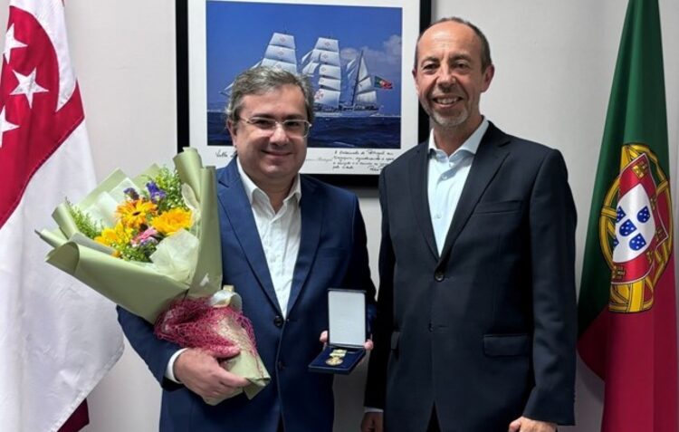 Paulo Bártolo agraciado com Medalha de Mérito das Comunidades Portuguesas