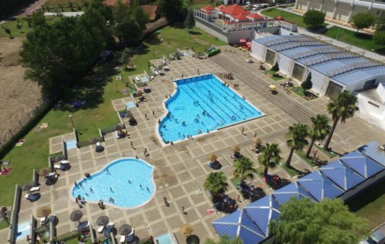 Entrada nas piscinas descobertas de Ourém fica 40% mais barata