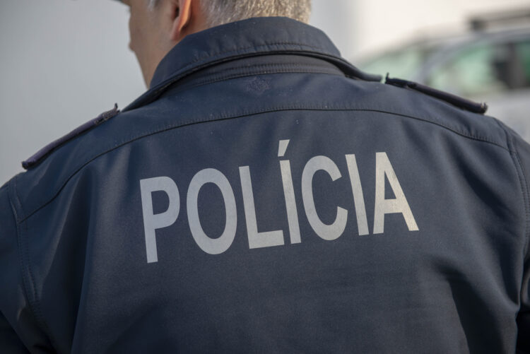 Adepto detido duas vezes no jogo União de Leiria-Vizela