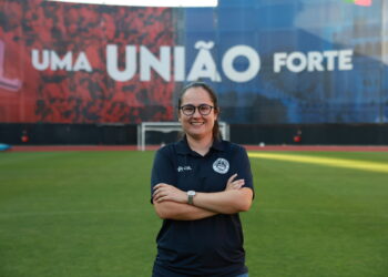 Beatriz Cavaco treina primeira equipa de futebol sénior feminino do clube