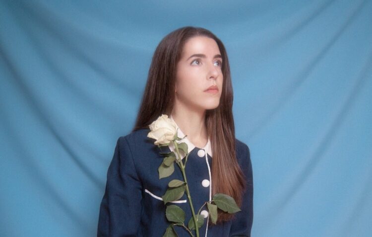 Há uma nova artista de Leiria na Omnichord. Eis o primeiro single