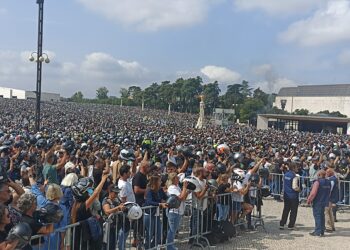 Bênção dos capacetes juntou 180 mil pessoas no Santuário de Fátima