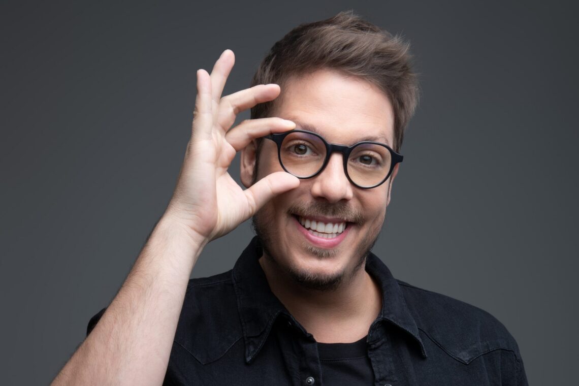 Fábio Porchat: “Achei lindo aquilo que o Papa disse, que é possível fazer piada com tudo, inclusive com Deus”