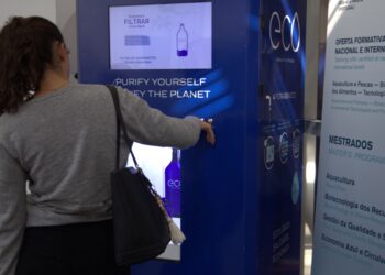 Fonte de filtragem da ESTM reduz 336 quilos de plástico