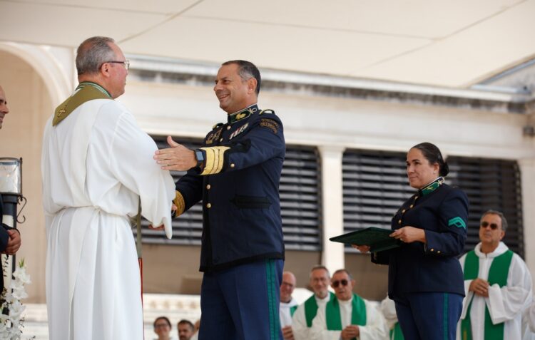 GNR condecora Santuário de Fátima com a medalha D. Nuno Álvares Pereira