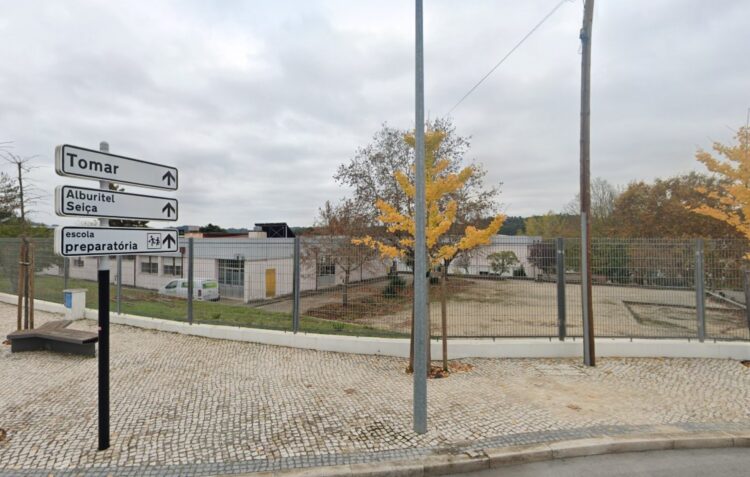Obras na Escola Conde de Ourém avançam