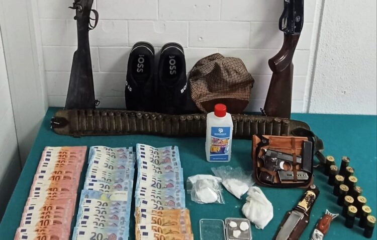 Detidos suspeitos de roubo com agressão a idoso em Óbidos