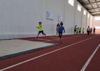 Grupo de Atletismo da Caranguejeira inaugura centro de treinos
