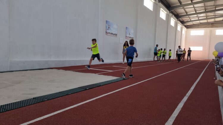 Grupo de Atletismo da Caranguejeira inaugura centro de treinos