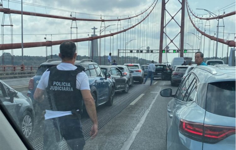 Polícia Judiciária deteve na 25 de Abril suspeitos de assalto a ourivesarias em Fátima