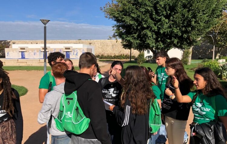 Alunos do ensino secundário exploram valor estratégico do Mar em Peniche