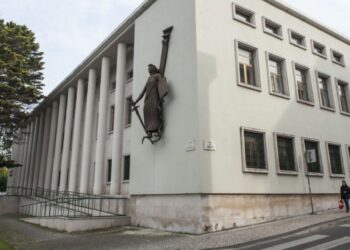 Tribunal de Leiria  condena proprietário de café por coação sexual sobre empregada