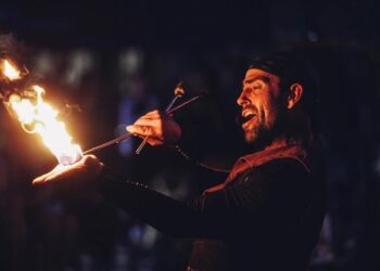Um espectáculo de fogo sete vezes premiado no fim-de-semana gordo do festival Acaso em Leiria e Batalha