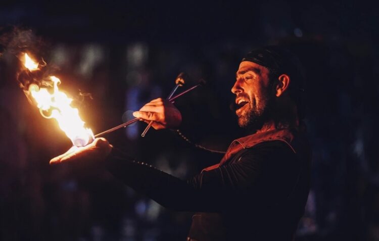 Um espectáculo de fogo sete vezes premiado no fim-de-semana gordo do festival Acaso em Leiria e Batalha