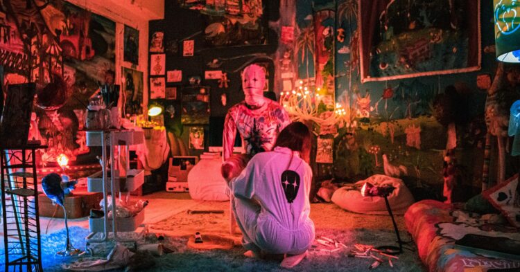 Victoria, a banda-persona, lança hoje mais um single