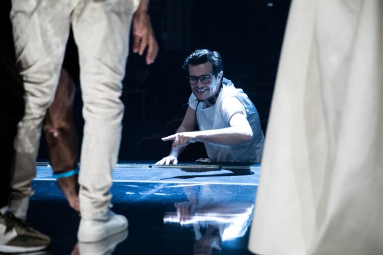 A revolução de Abril, a liberdade e uma peça de Albano Jerónimo e Cláudia Lucas Chéu no festival Acaso