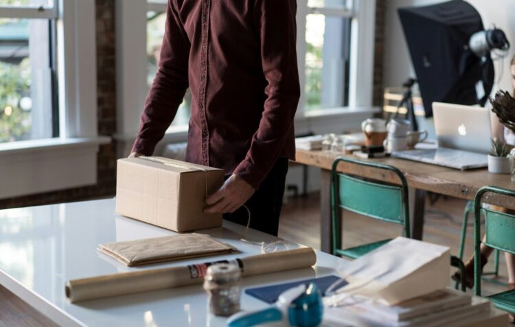 Preço de envio de encomendas: Considerações e dicas de poupança