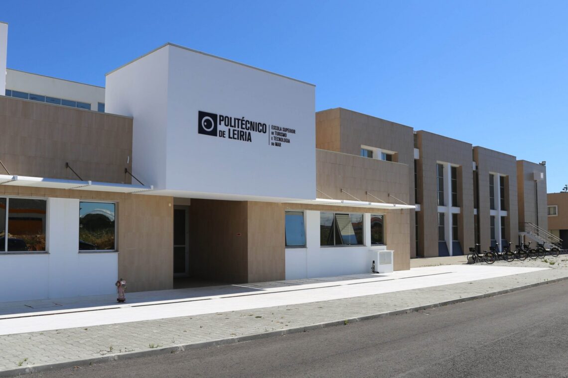 Escola Superior de Turismo e Tecnologia do Mar comemora esta sexta-feira 25 anos de vida
