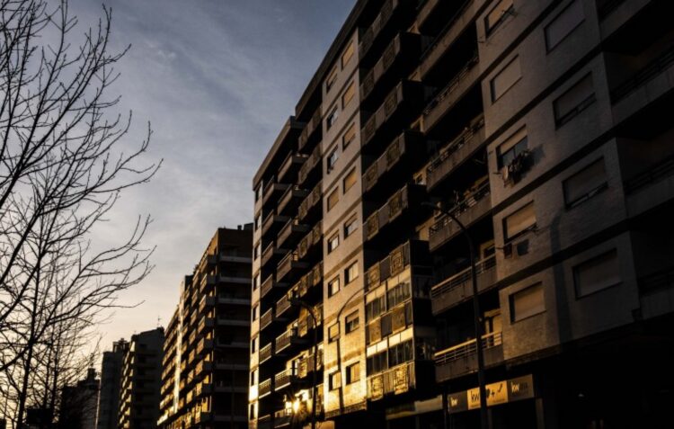 Região garante financiamento para construir e reabilitar 262 habitações