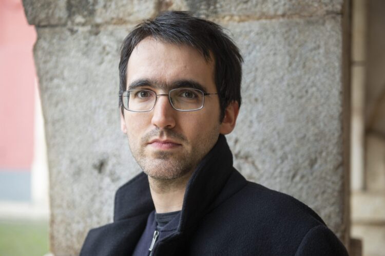 João Costa Ferreira. O novo disco e o mistério da mão esquerda na obra para piano de Vianna da Motta