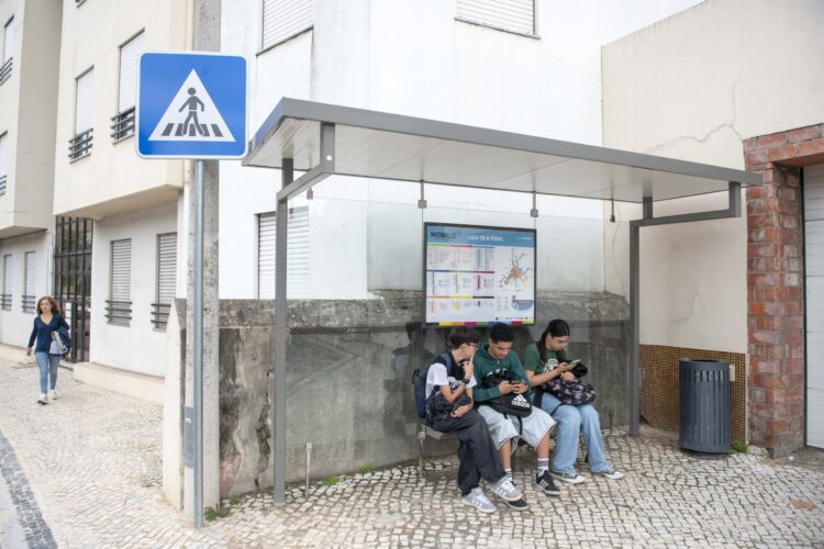 Passageiros contestam paragens em Leiria que não abrigam da chuva
