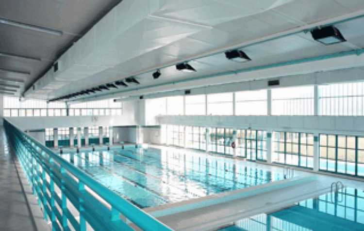 Piscinas da Batalha vão reabrir em Novembro dois meses após o prazo