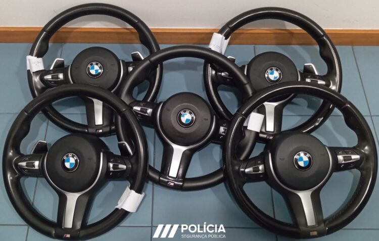 PSP regista oito furtos de volantes BMW no distrito