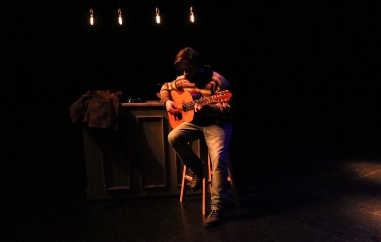 O Homem da Guitarra, de Jon Fosse, em reposição no Teatro da Rainha