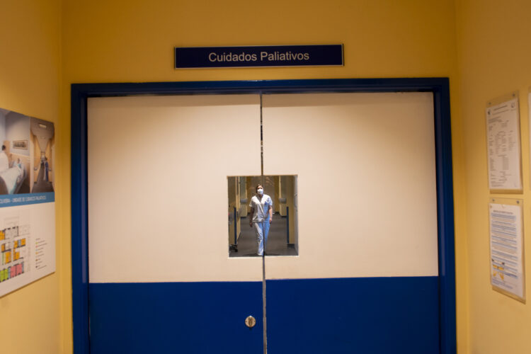 Cuidados Paliativos mostram vida em exposição fotográfica em Leiria