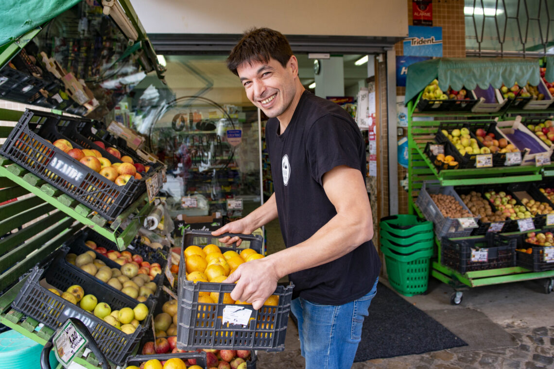 Quim contra Golias. A mercearia  que resiste ao lado de supermercado