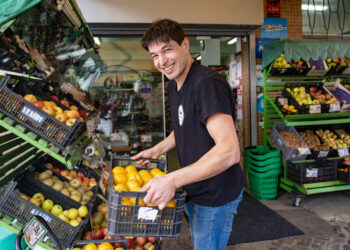 Quim contra Golias. A mercearia  que resiste ao lado de supermercado