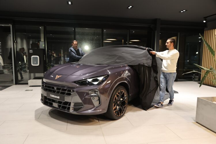 Cupra Terramar, o SUV híbrido “emocionante”, apresenta-se a Leiria