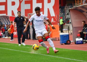 União de Leiria vence o Feirense na estreia de Silas no campeonato