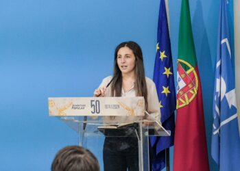 Jovem de São Martinho do Porto é a primeira mulher a concorrer à liderança da JP