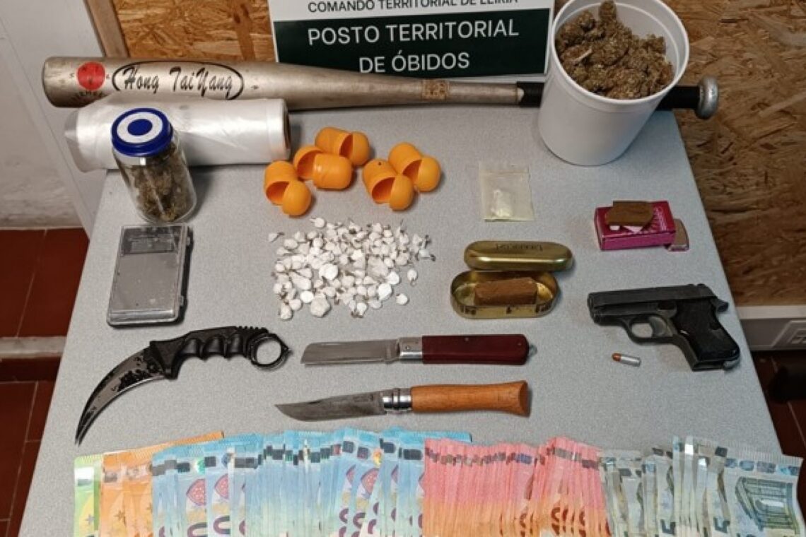 Homem detido em Óbidos na posse de cocaína, canábis e MDMA
