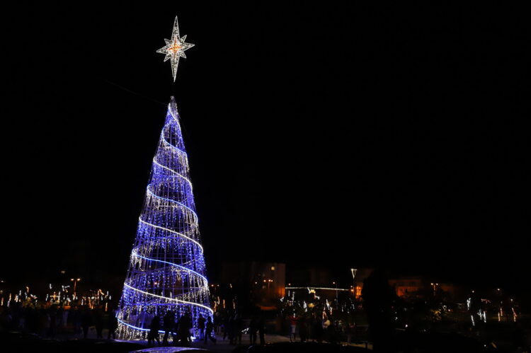 Natal já brilha na Marinha Grande