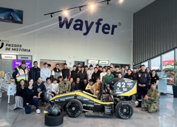 Jovens participaram em iniciativa da Wayfer destinada a celebrar o “Dia do Mecânico”