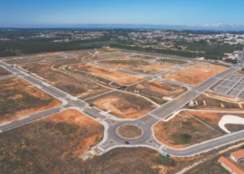 Aberto período de hasta pública para alienação dos lotes da Área de Localização Empresarial da Benedita
