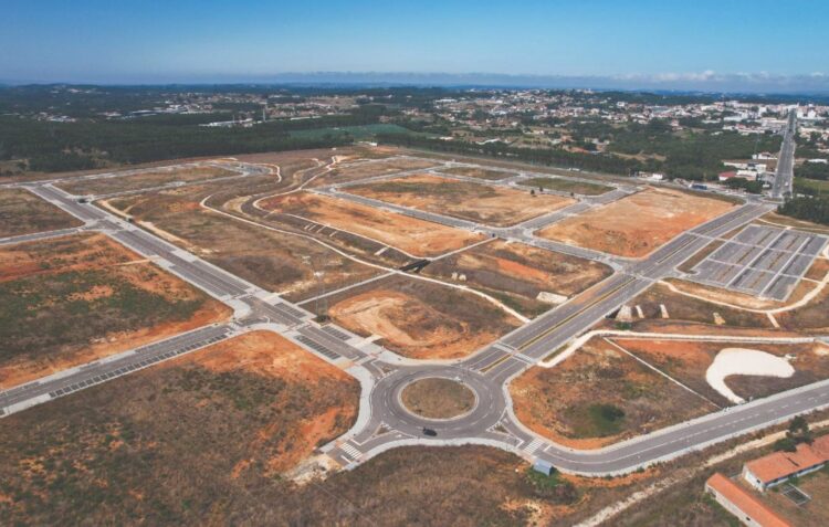 Aberto período de hasta pública para alienação dos lotes da Área de Localização Empresarial da Benedita