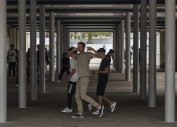 Aumento de alunos obriga autarquias e reabrir escolas e salas de aula