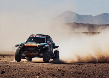 João Ferreira acelera e alcança 2.º lugar na sexta etapa do Dakar