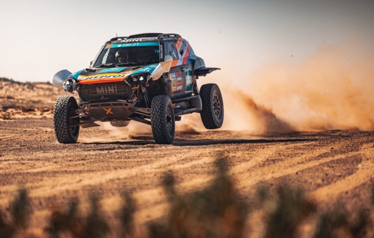 Dakar: João Ferreira reduz distância dos adversários e mantém o 9.º lugar na geral