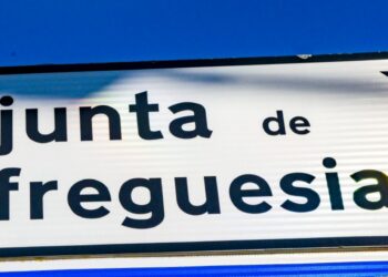 Parlamento aprova reposição de 16 freguesias na região